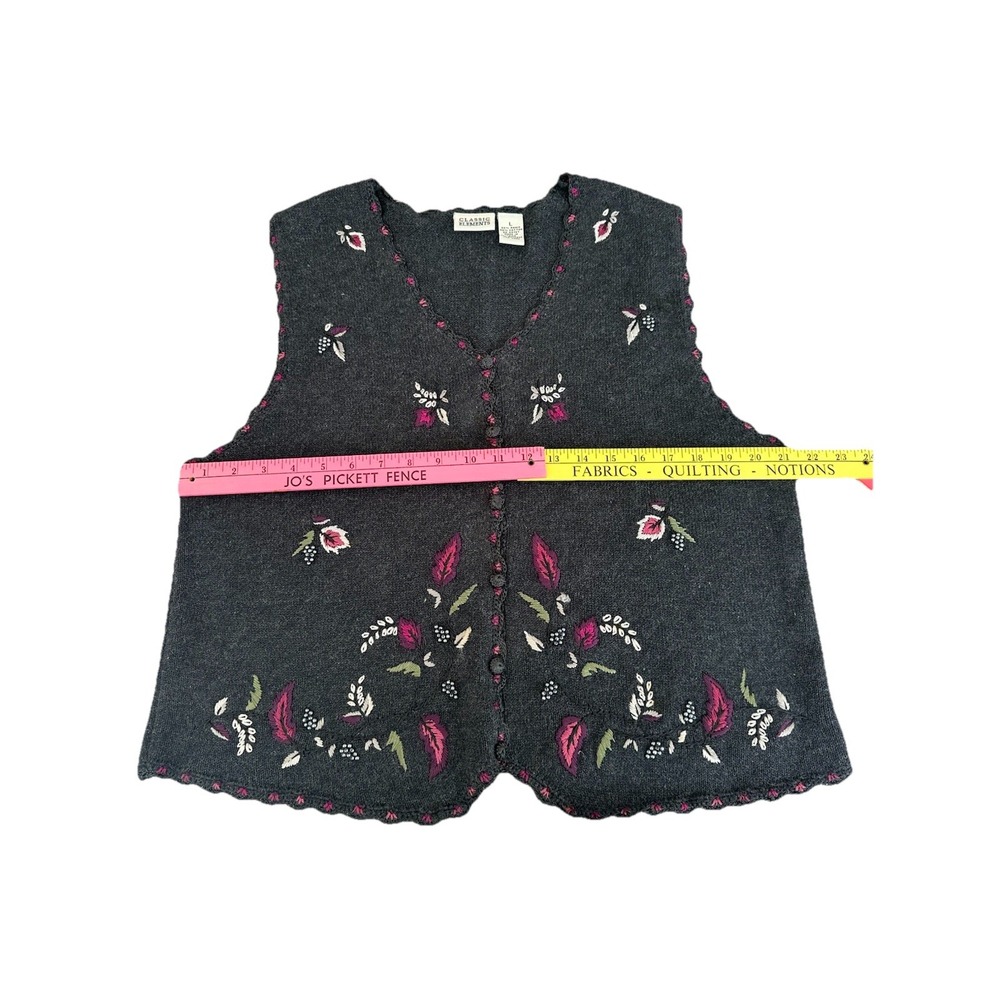 Vintage 90s Dark Floral Embroidered Knit Sweater Vest L Cottagecore Charcoal